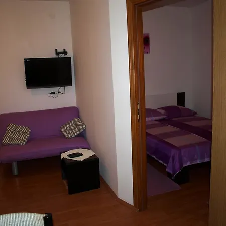 Luna Apartman *