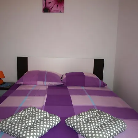 Luna Apartment