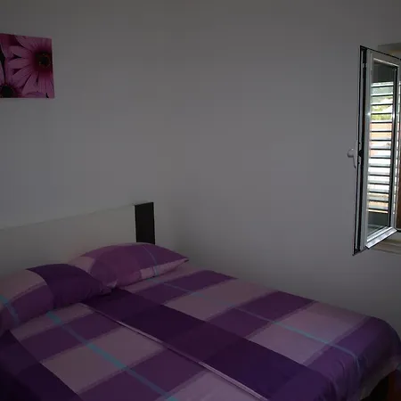 Luna Apartman *